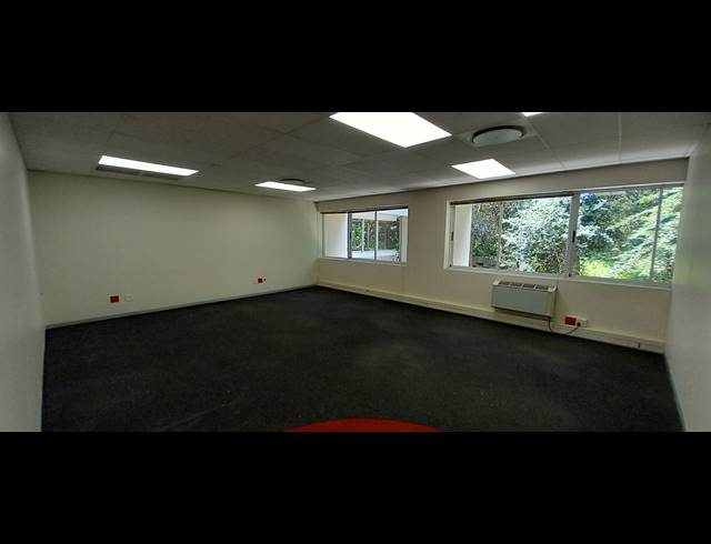 1,203M² OFFICE TO LET IN WOODMEAD